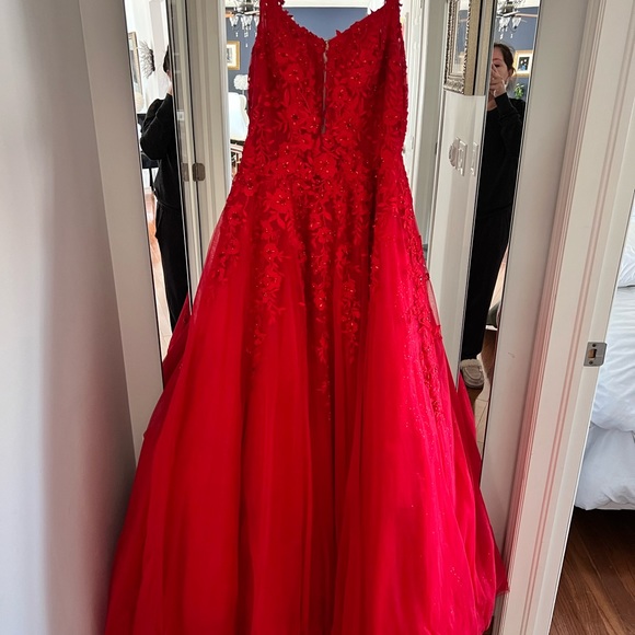 Formal Dress - Picture 6 of 10